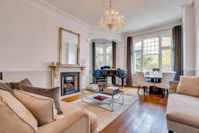 Kensington Flat Near Tube Station with Private Garden